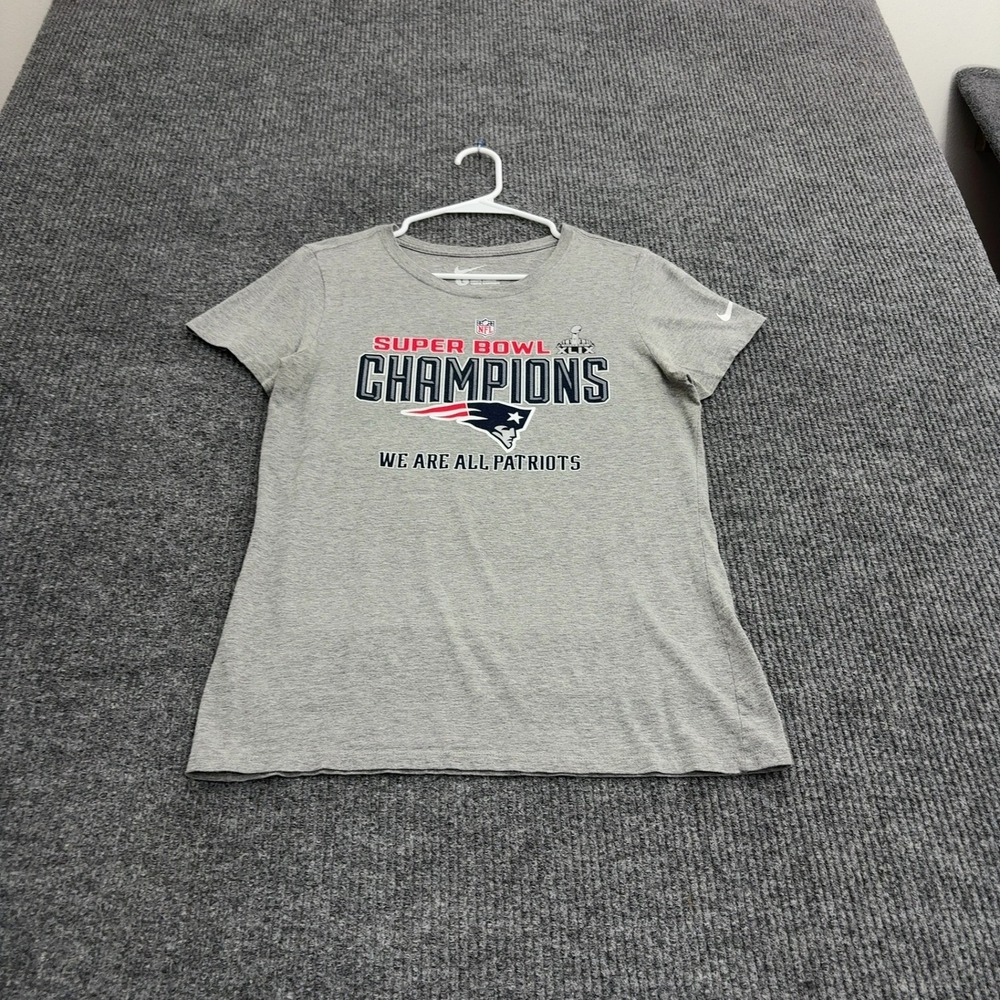 New England Patriots Nike T Shirt Womens L Gray Cotton Super Bowl XLIX Sporty